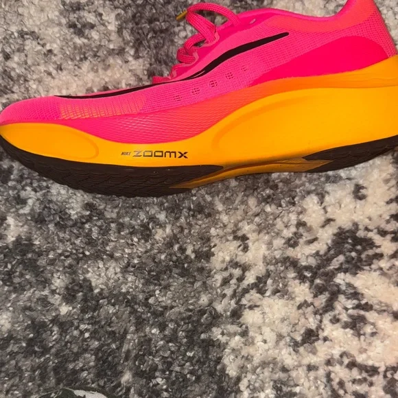 Nike Zoom Fly 5 Bright Pink Sneakers - Picture 8 of 10